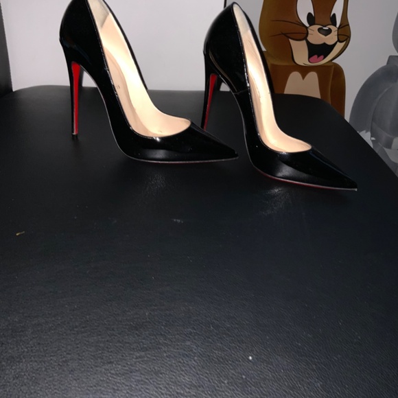 Christian Louboutin So Kate - Picture 2 of 3